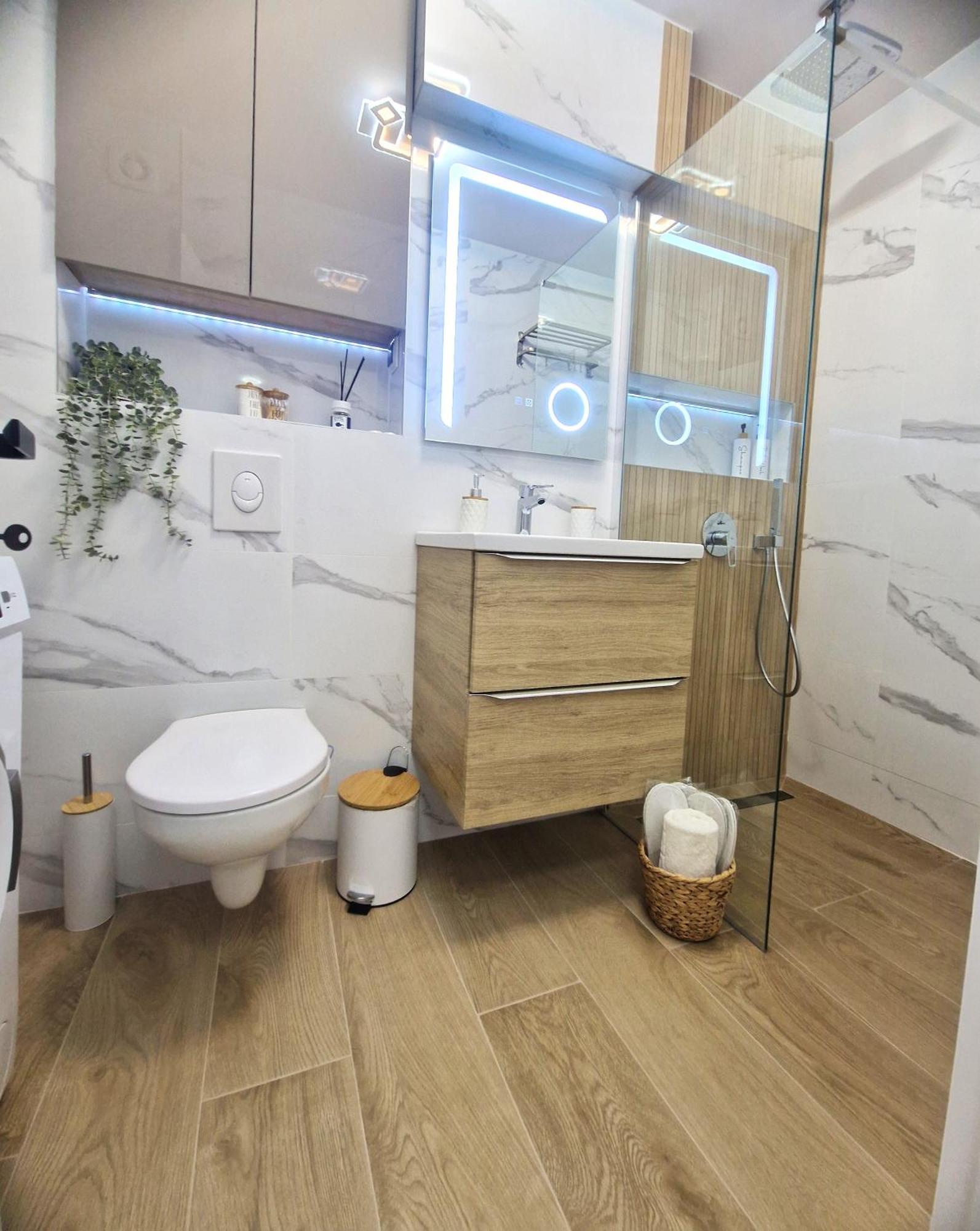 Ultracentral Luxury Apartament Curtea de Argeş Esterno foto